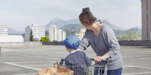 Mütter müssen mehr verdienen – nicht noch mehr arbeiten!