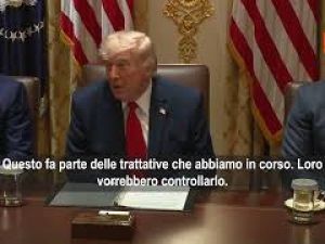 Trump: Hormuz sarà aperto a tutti, l'Oman collaborerà o lo faremo saltare in aria