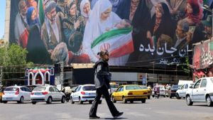 Iran bestookt basis VS na Amerikaanse aanval op drones bij Iraanse stad Bandar Abbas