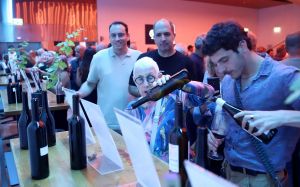 In Tel Aviv, vintners, growers and enthusiasts celebrate year’s best wines