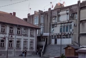 Dosta je čekanja, građani traže odgovore: Studenti u Aranđelovcu pozvali na protest zbog zastoja radova na rekonstrukciji tranzitnog puta u Ulici kneza Mihaila