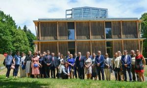 Kaj je »gozdna diplomacija«? Slovenija z novim pristopom navdušuje tuje diplomate