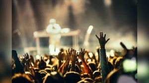 Feesten op een technofestival. Zonder alcohol, maar ‘in de vreugde van de Heer’