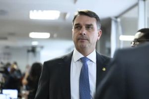O Salão Oval de Trump é o bunker de Flávio Bolsonaro