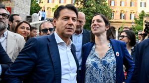Dossier legge elettorale. L’opposizione fa muro Ma deve scegliere il leader