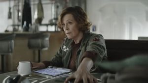 Star Wars sacrificed its women by bringing The Mandalorian to the big screen