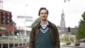 Rijksambtenaar Bob (27) heeft geluk: ‘Mijn vader geeft vaak kleding aan mij door, erg handig’