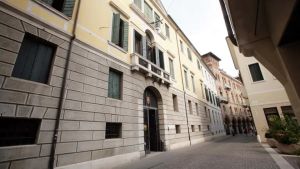 Il Pd verso la resa dei conti dopo il flop di Venezia: «Adesso i candidati civici»