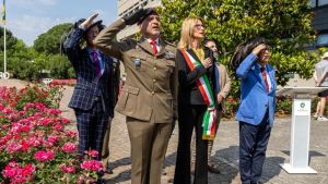 La carica dei bersaglieri ha già animato Lignano: 60 mila i fanti piumati