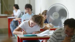 Caldo record nelle scuole di Padova: studenti e docenti protestano per le aule invivibili