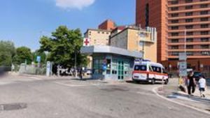 Viabilità attorno al San Matteo: «Spostare ingresso al posteggio»