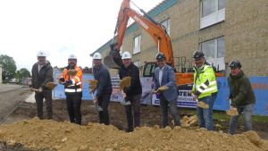 Millionenprojekt Schulzentrum Stetten a.k.M.: Spatenstich für den großen Anbau