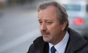 Preiskave pri županu Balažicu: sporna naj bi bila gradnja hiše