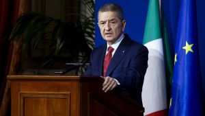 Ascoltare Bankitalia: sull'IA vince chi la adotta, non chi la inventa
