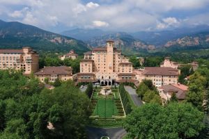 52 All-American Summer Getaways, Richard Branson’s Mallorca Resort And More Travel News
