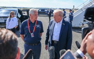 Trump-backed NY gubernatorial candidate attends picketed Israeli real estate event