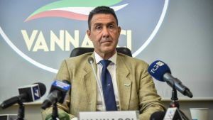 Futuro Nazionale, il partito self-published