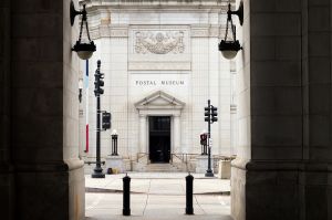 A Misguided Exhibit: Smithsonian’s Nixon Faux Pas