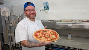 Villinger bei Pizzabäcker-WM in Neapel – holt seine Margherita den Titel?