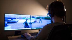 Orrore su Roblox: una ragazzina in ospedale, due 15enni indagati per istigazione al suicidio
