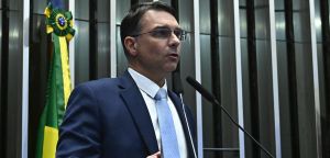 Entre Vorcaro e Trump