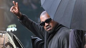 Kanye West, colpo di scena: annullato il concerto a Reggio Emilia. Il prefetto: “Esigenza di sicurezza pubblica”