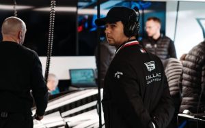 ¿Checo Pérez sale de Cadillac? La escudería habla del futuro del piloto mexicano