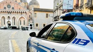 Ubriaco, fa la pipì nel chiostro della Basilica del Santo: denunciato