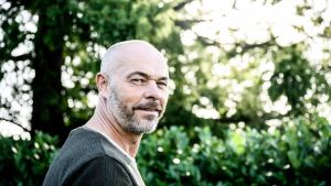 Bent afviser lukning af sti i Bredballe - stiens naboer føler, at folk kan glo i...
