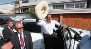 Roberto Sánchez: Candidato de Juntos por el Perú se movilizó en carro de detenido por transportar droga