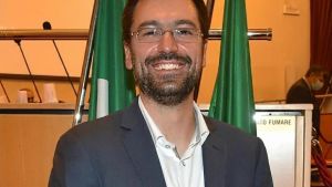 Dopo l'apparentamento tra Almici e Toia a Legnano Radice decide di ballare da solo