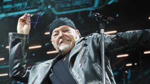 Vasco, data zero di Rimini a tutto rock: “Io sono le mie canzoni, resistenza contro l’odio”