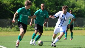 FC Zell macht mit 4:1-Sieg bei Meister TuS Stetten einen wichtigen Schritt zur Landesliga-Relegation