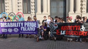 Disability Pride Milano 2026, una sfilata contro le barriere architettoniche: “Ci riprendiamo spazi e visibilità”