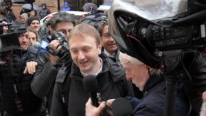 “Impossibile vederci una suola. E i tappetini in auto erano puliti”
