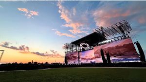 Cremonini battezza il palco di Gorizia: è il giorno della grande festa