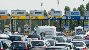 Lunghe code in autostrada: scattano i rimborsi pedaggi
