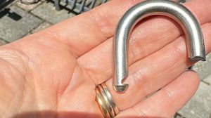 Abano Terme, allarme furti di bici elettriche: «Lucchetti tagliati anche in pieno giorno»