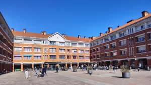 A La Fresneda todo le queda pequeño: el crecimiento poblacional de la gran urbanización de Siero deja cortos equipamientos públicos y servicios