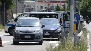Pedone investito da un’auto in via Flavia a Trieste: disagi al traffico