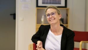 Så uformell som generalsekretær at det blir i meste laget – for noen