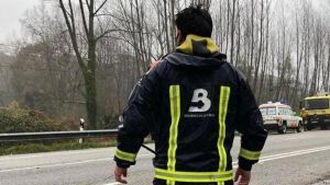 Fallece al caer al río Llovones, en Colunga, con una segadora