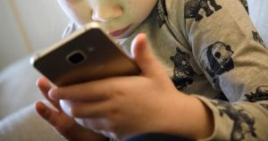 Bildschirmzeit für Kleinkinder: Kein Fall für den Gesetzgeber