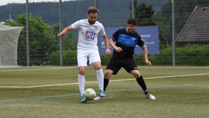 SG Dauchingen/Weilersbach sichert sich nach 3:1-Sieg gegen FV Tennenbronn Punkte im Abstiegskampf - mit Videos