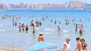 Tradiciones alicantinas: otro verano siendo precaria