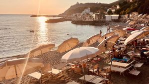 Pratese muore mentre fa il bagno in mare a Livorno – Chi è la vittima