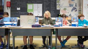 Ein Papiertiger, der leise in der Verfassung schnurrt: Die Bildungsinitiative meint es gut – löst aber keine Probleme