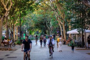 La Barcelona metropolitana blinda el futuro de los ejes verdes reformando la norma con la que los jueces tumbaron las 'Superilles'
