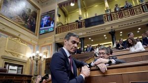 El difícil equilibrio de los socios de Gobierno ante los 'casos del PSOE': marcar distancias sin dejarlo caer