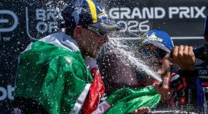 Bezzecchi, il sogno da bambino: vince il GP d'Italia e manda in delirio i 200 mila tifosi del Mugello